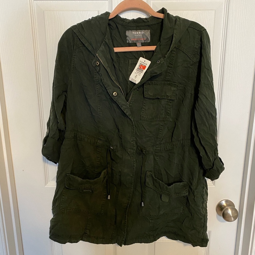 Torrid size 00x 10 M/L Green Tencel Anorak Coat